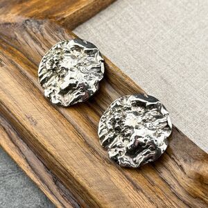 Vintage Round Silver-Tone Metal Earrings Brutalist Style Hammered Texture 1-1/8"